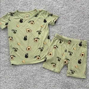 KyteBaby short sleeve/shorts pajamas, 4T